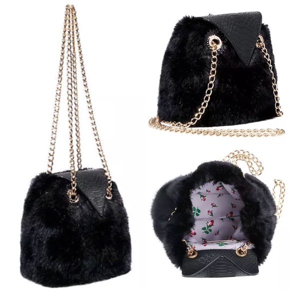 Betsey Johnson Handbags - Betsey Johnson Purse Hoot Owl Crossbody Faux Fur
